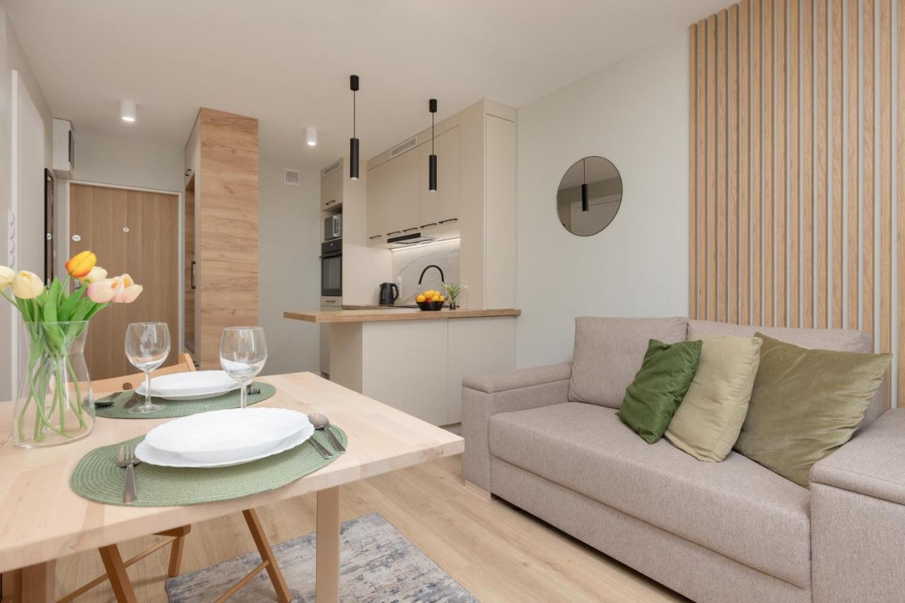Aleja Jana Pawla II Studio Warsaw By Noclegi Renters Exterior photo